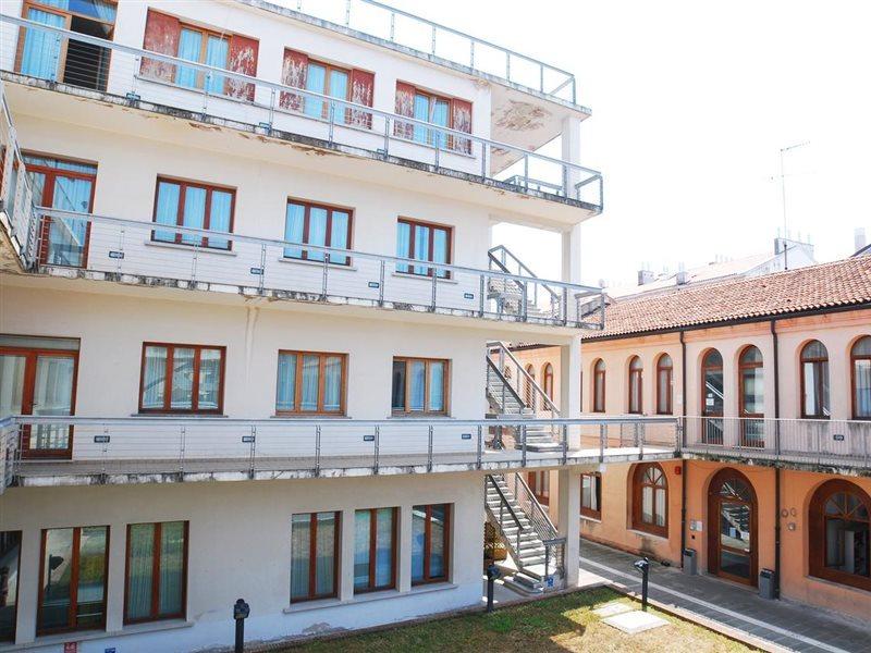 Sunny Terrace Hostel Venedig Exterior foto