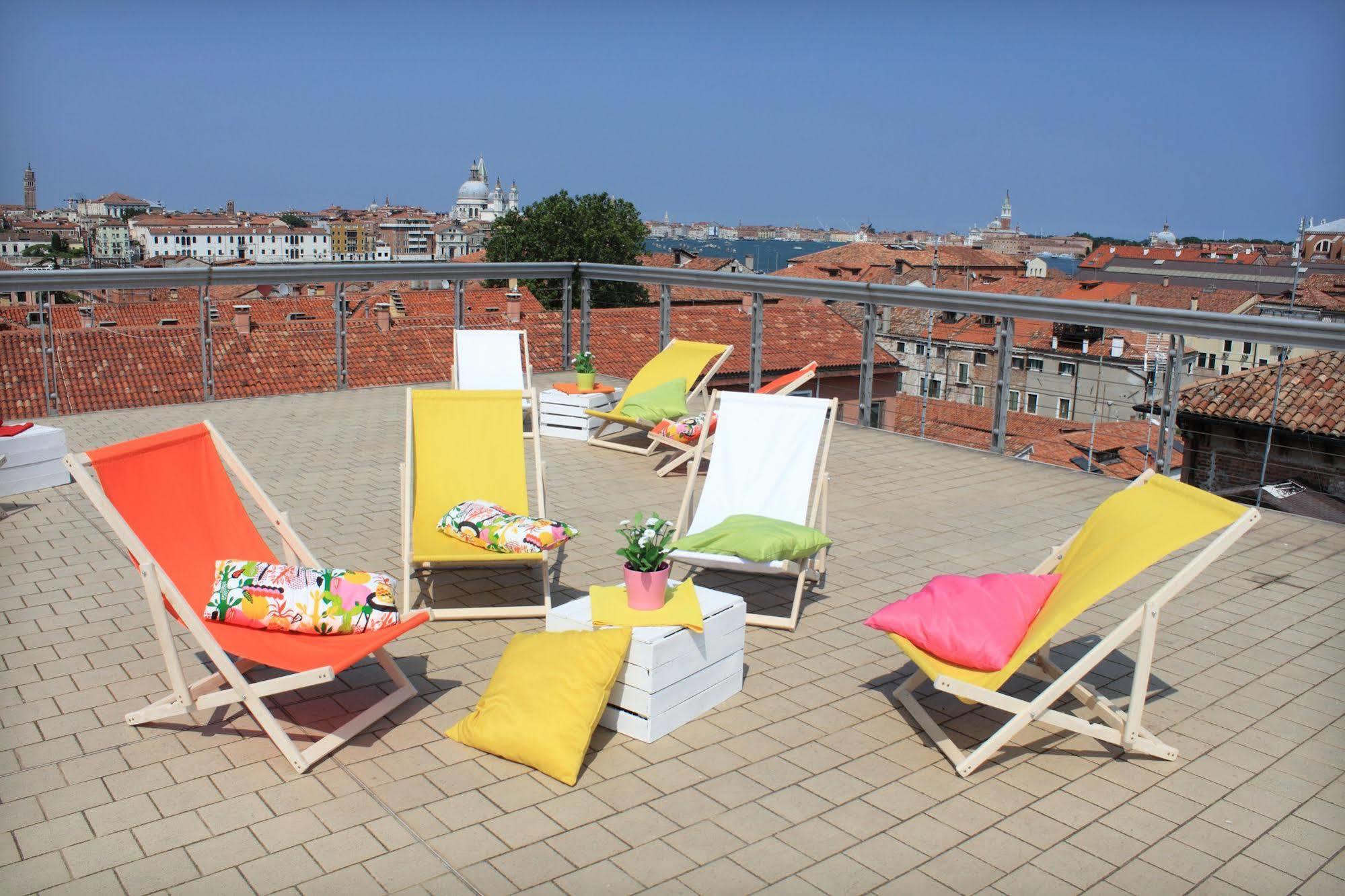 Sunny Terrace Hostel Venedig Exterior foto