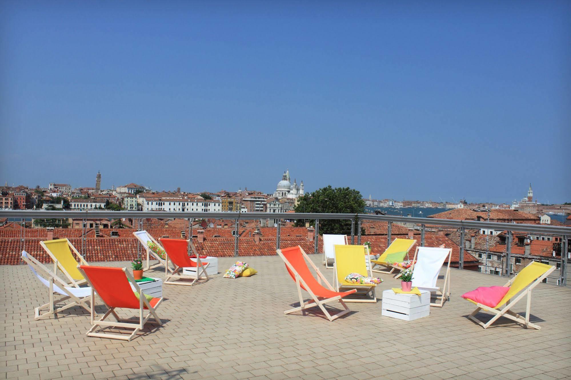 Sunny Terrace Hostel Venedig Exterior foto